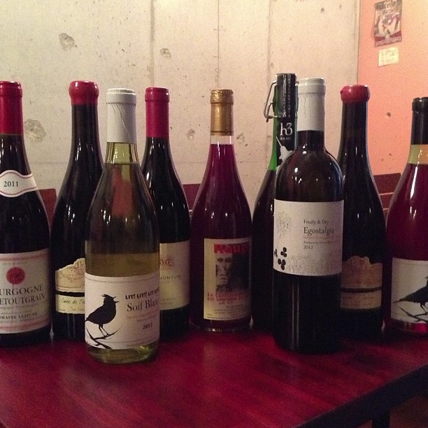 本日の新入荷日本のワインとジュラのワインやら