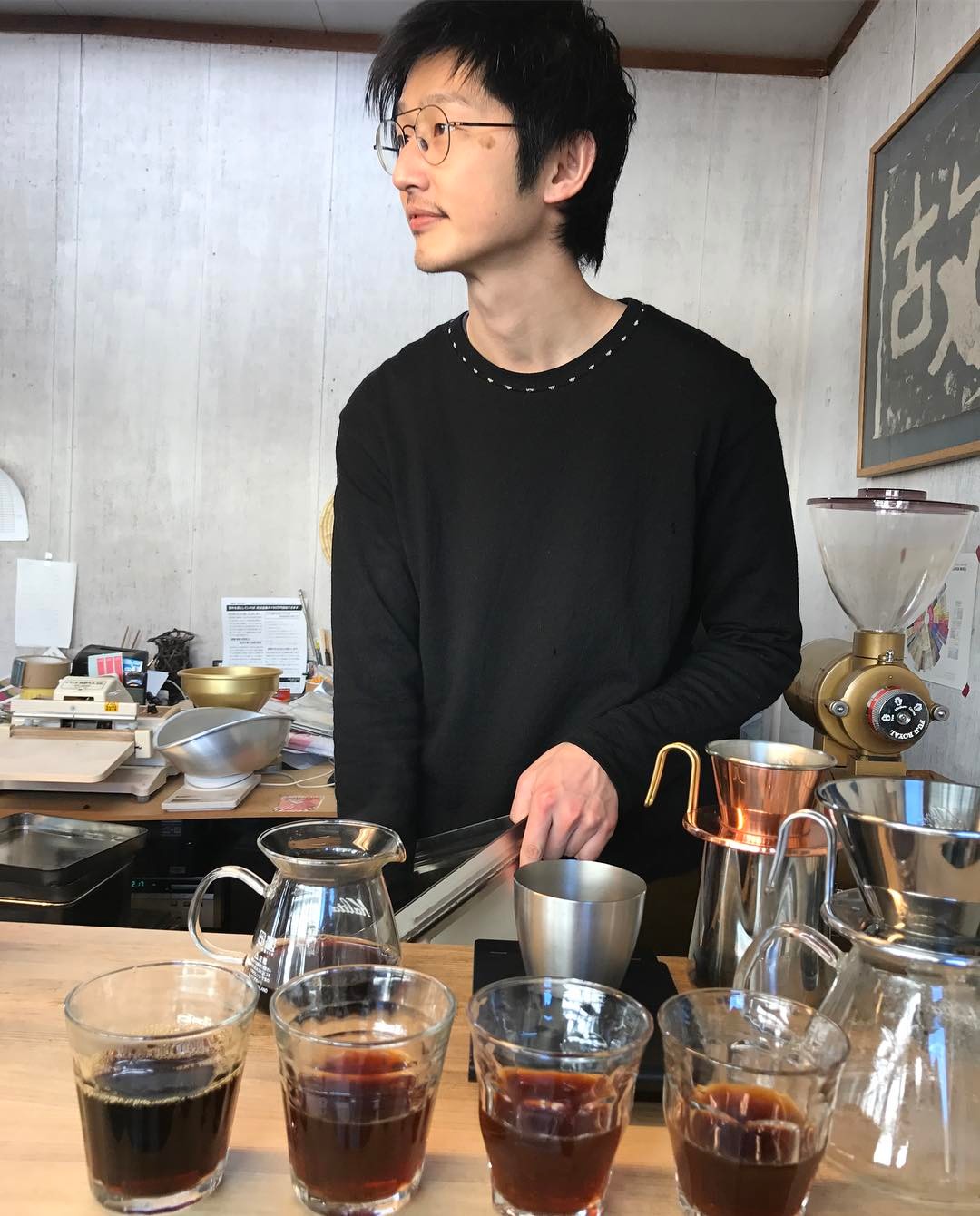 久留米コーヒーカウンティ初訪問森さんに淹れてもらうコーヒーは、今まで知ってるものとまるで違う。自然派ワインと共通するものを感じる。