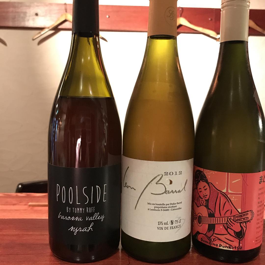 今日のグラスで開けてます🥂#プールサイド#レロー2012#まどぎわ#気になる#グラスワインは10種類