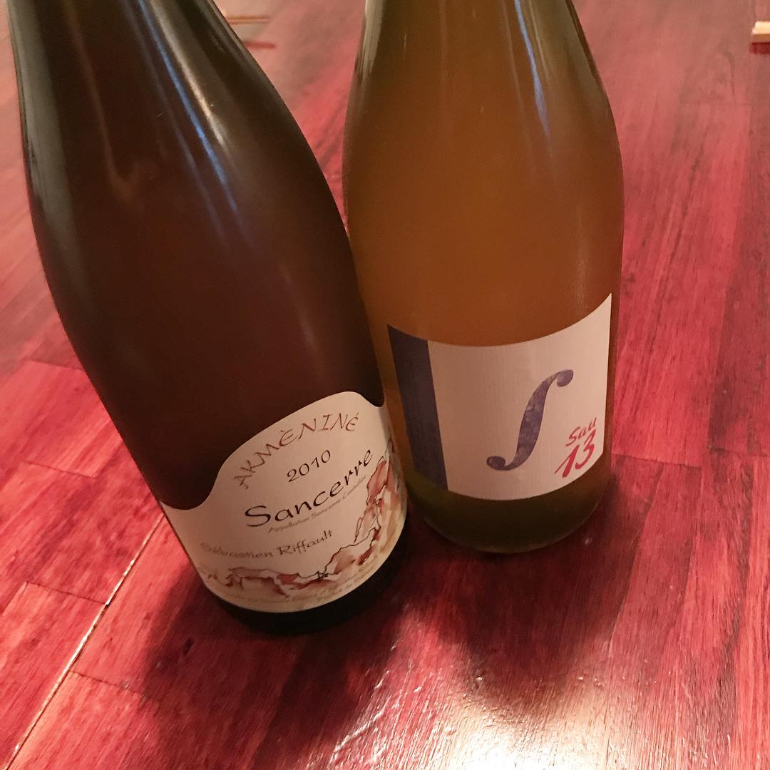 同じ地方の二つのソーヴィニヨンブラン。でも全く違うのだ。#どっちもいいなあー#新入荷#ボトルワイン#焼き鳥#イルフェソワフ