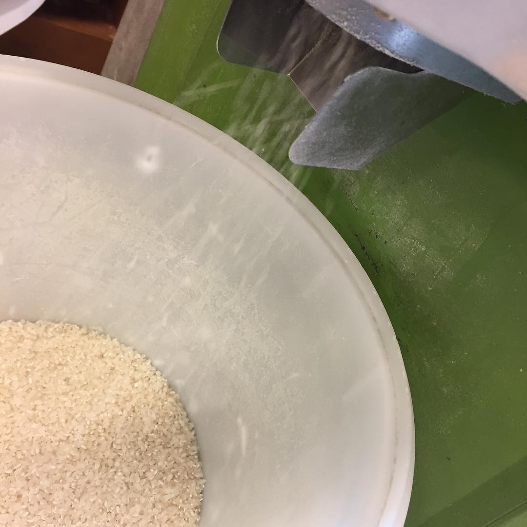 精米してますー#お米は使う分だけを買う#焼き鳥#イルフェソワフ