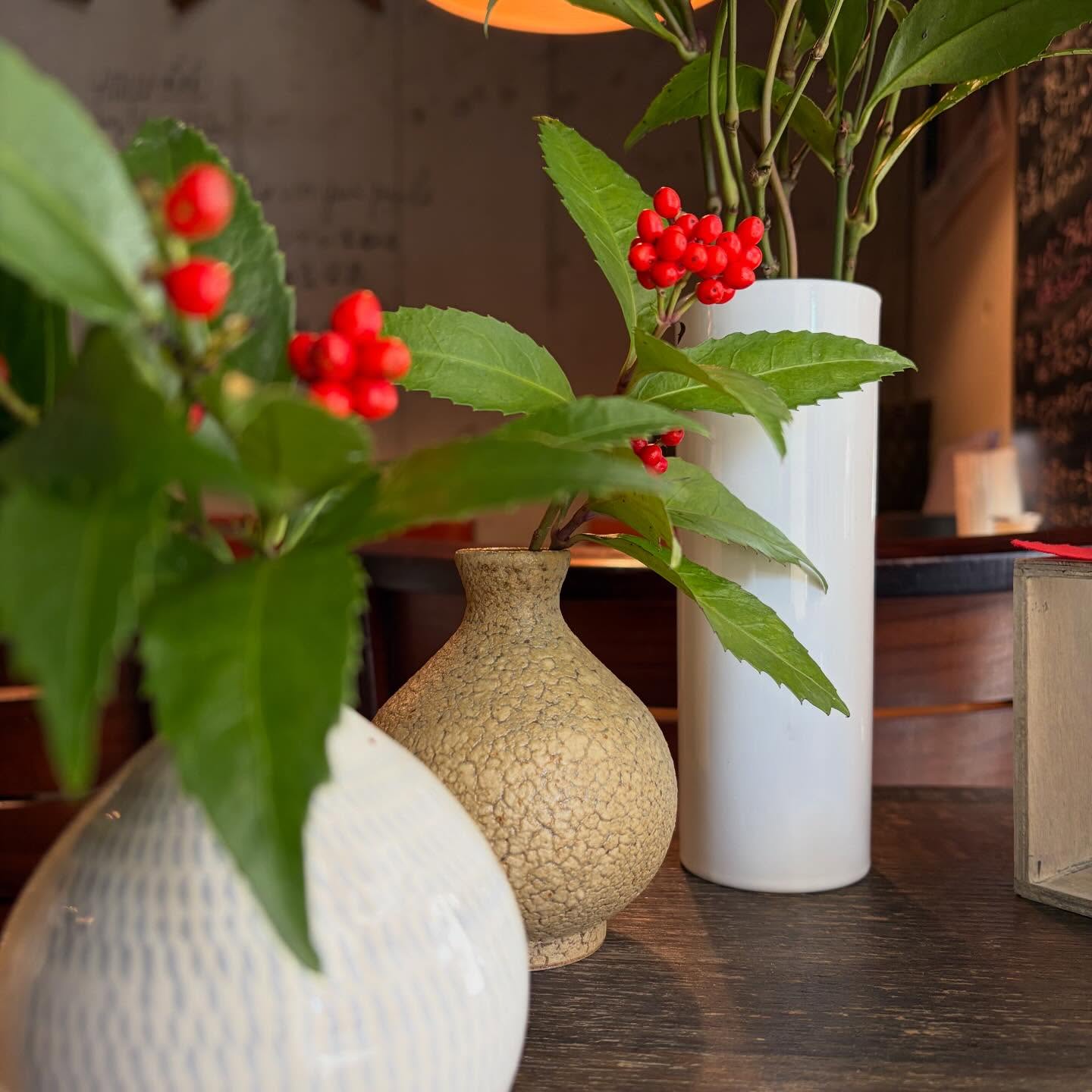 本日31日から翌年5日の月曜までお正月休みをいただきます。本年もたくさんの皆様に支えていただきまして、誠にありがとうございました♪2026年もどうぞよろしくお願いいたします。みなさま良いお年をお迎えください