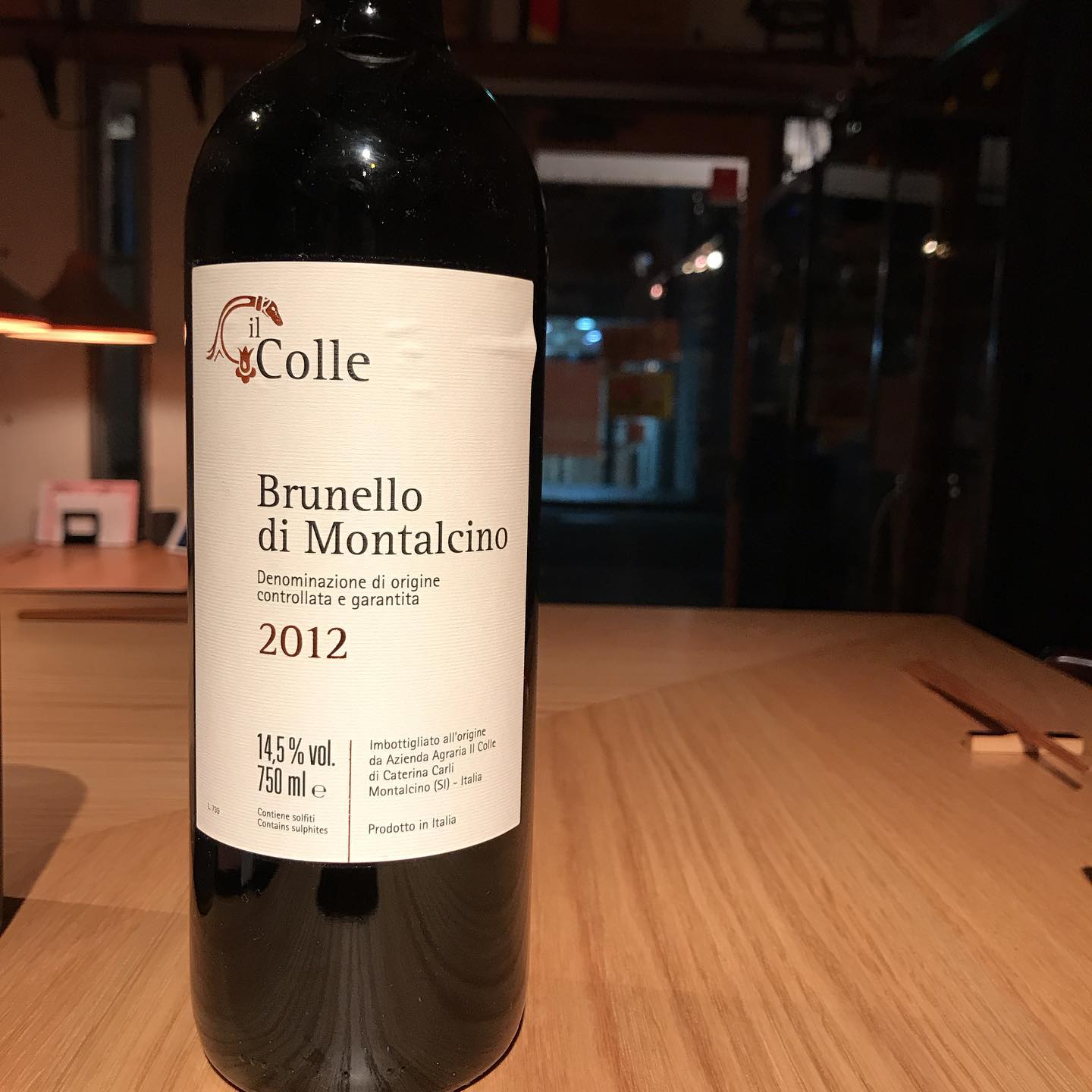 今日11/18はちょっといいやつをグラスで開けますよ。イルコッレブルネル・ディ・モンタルチーノ2012楽しみー本日もよろしくお願いします！#イルフェソワフ #ワイン#日本酒 #薬院#警固#イルコッレ#ブルネル・ディ・モンタルチーノ