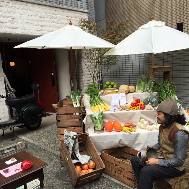 今日は金曜日！野菜販売やってます！雨よ降らないで〜（≧∇≦）